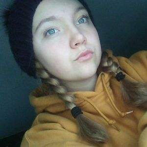 Meet your Posher, Alora